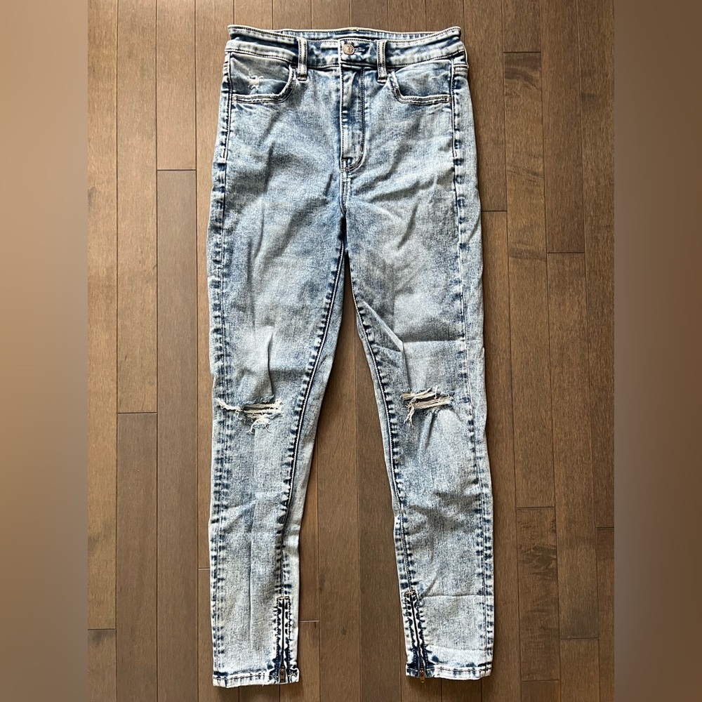 American Eagle jeans size 8, high waisted